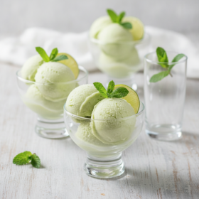 Belebendes Pfefferminze-Lemongras Sorbet